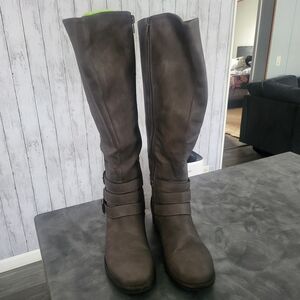 Maurices Women's Brown Heeled Boots